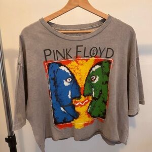 Gray Pink Floyd Cropped Graphic T-Shirt